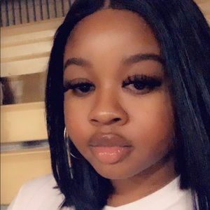 Meet your Posher, Sadaqah